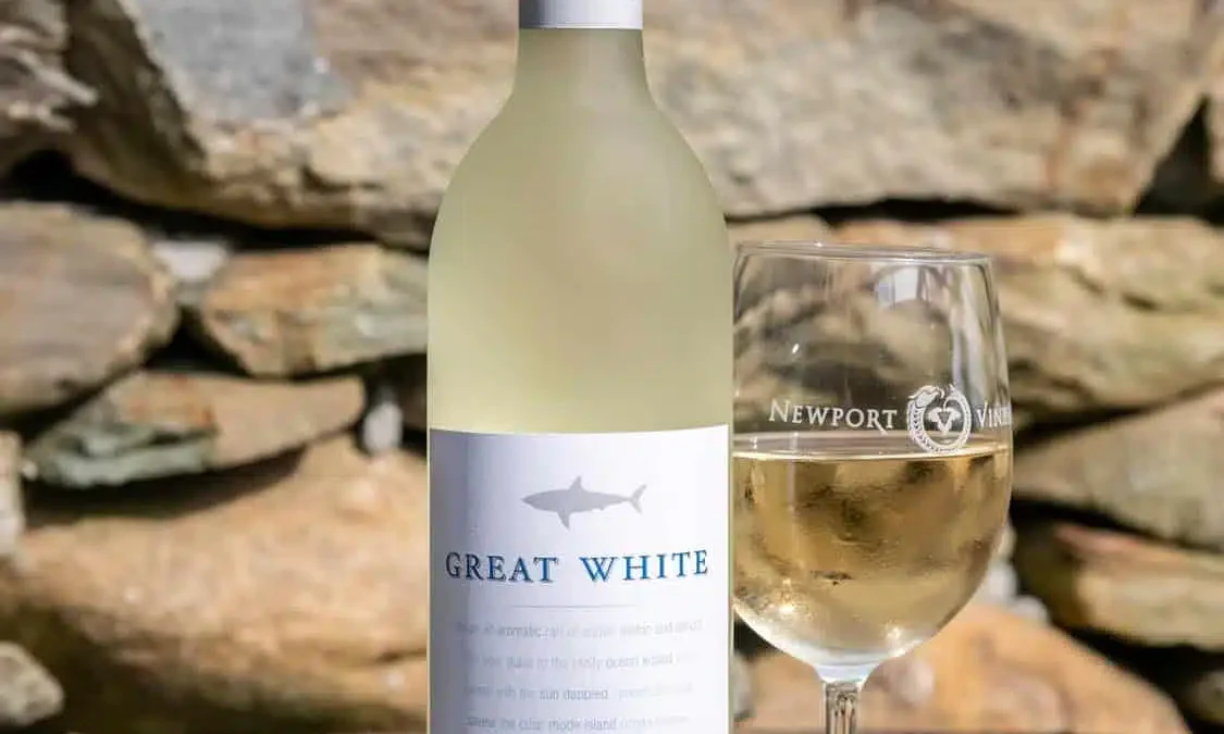 newport-vineyards-best-winery-brewery-rhode-island-Great-White.