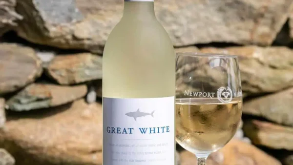 newport-vineyards-best-winery-brewery-rhode-island-Great-White.